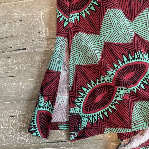 Lularoe Simply Comfortable T-Shirt Women’s Small Aztec Geometric Print Ladies - Picture 5 of 6